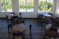 Hotel Rocatel, playa Canet de Mar (Barcelona). Bar, interior, piscina