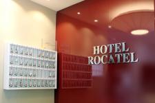 Hotel Rocatel, en la playa de  Canet de Mar (Barcelona). La recepción