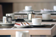 Detalle del salón comedor del Hotel Rocatel, en Canet de Mar